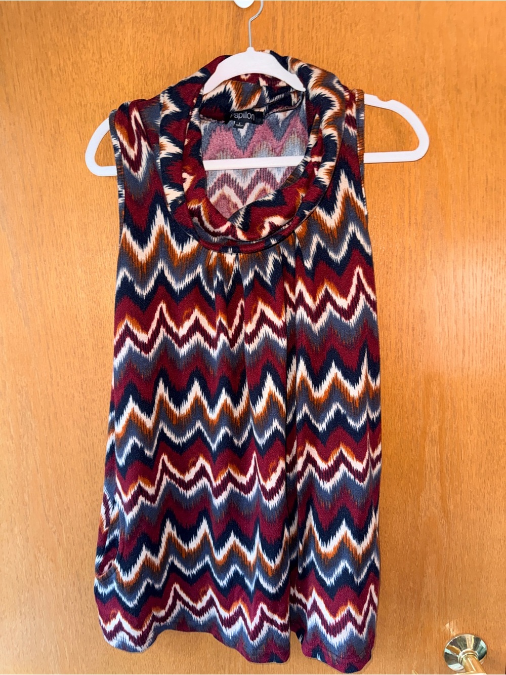 Papillon Blanc Burgundy Navy Chevron Cowl Tank